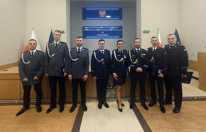 Policjanci Komendy Powiatowej Policji w Ostrowie Wielkopolskim podczas awansów.
